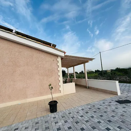 A Casa Holiday home Solarino